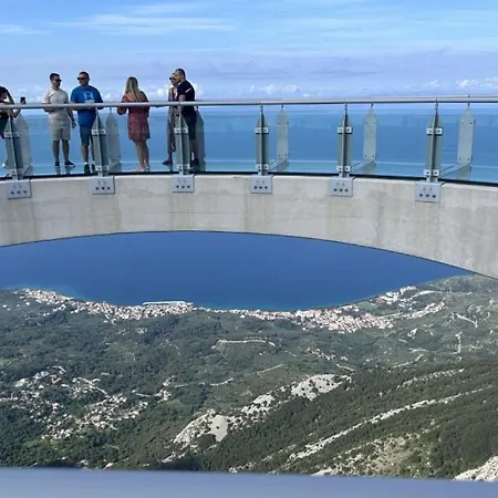 Sanja In Makarska By Guide Villa