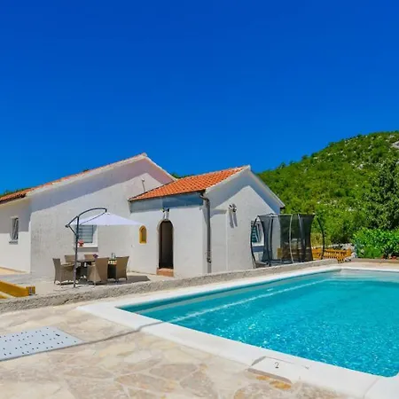 Villa Sanja In Makarska By Guide *