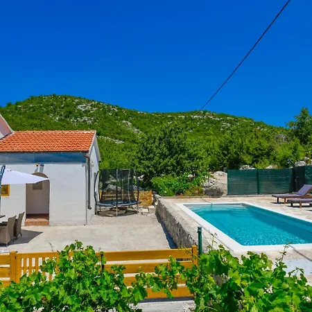 Villa Sanja In Makarska By Guide Duge Njive